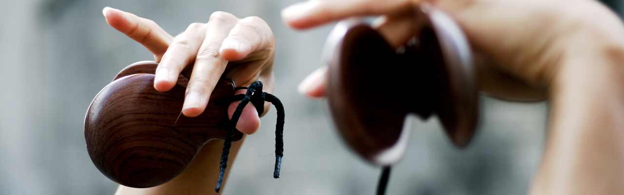 Hands with castanets