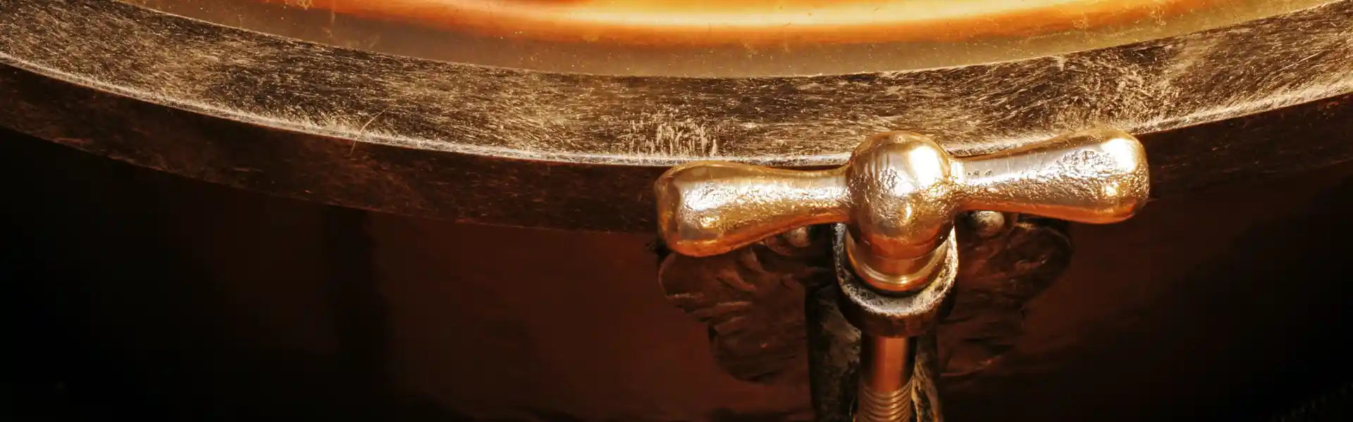 Tuning screw of a Baroque timpano